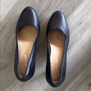 Clarks Black Heels Classic Design